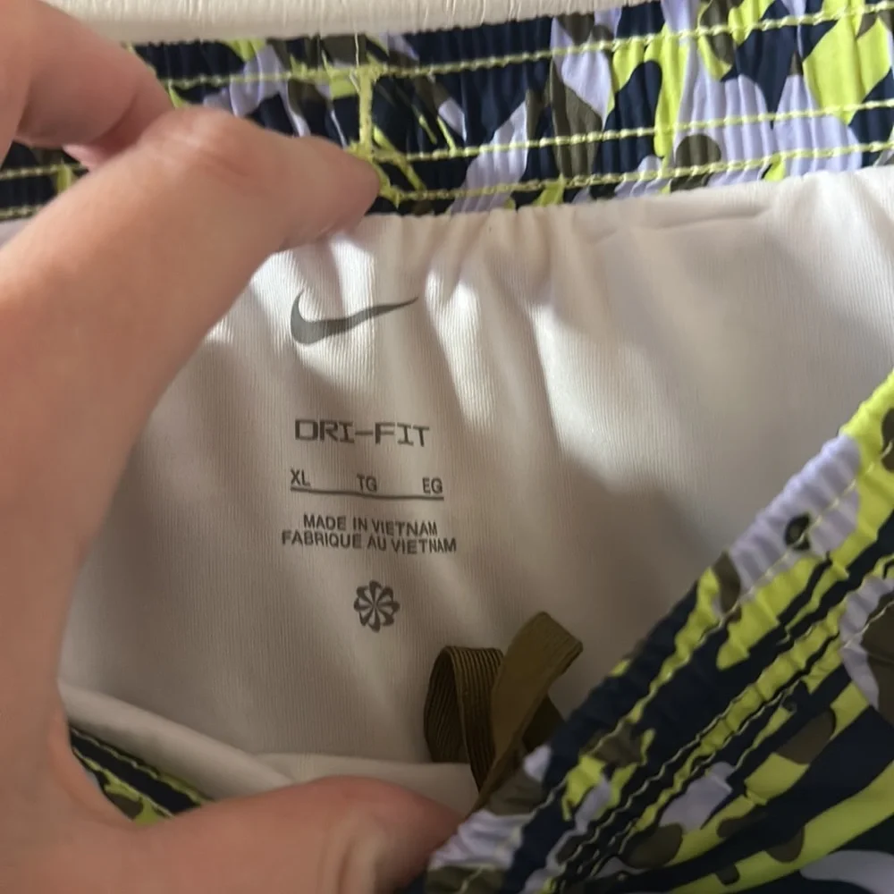 Nike DRI-FIT Tempo Running Shorts: GREEN/PURPLE PRINT: NWT: SIZE XL